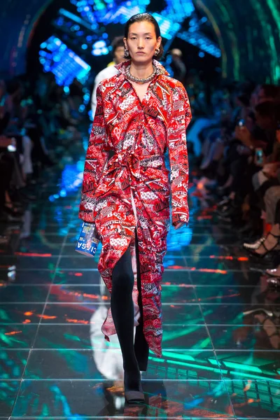 Look 69